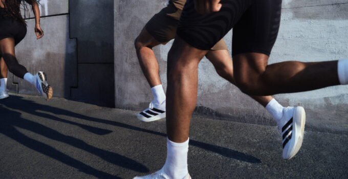 Yeni adidas EVO SL ile Her Adımda Hızı Hisset