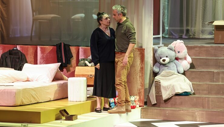 Yargıcı, Tiyatro Sahnesinde Sanatla Buluşuyor