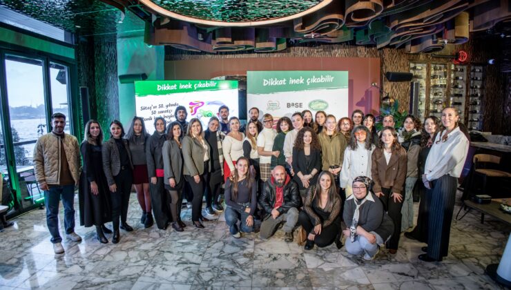 Sütaş 50. Yılında Dikkat İnek Çıkabilir Projesiyle Kamusal Alanda