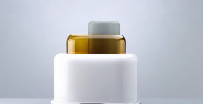 Şişecam’ın NUDE Koleksiyonu, 2026’nın Rengi Cloud Dancer Tonunu Yaşam Alanlarına Taşıyor