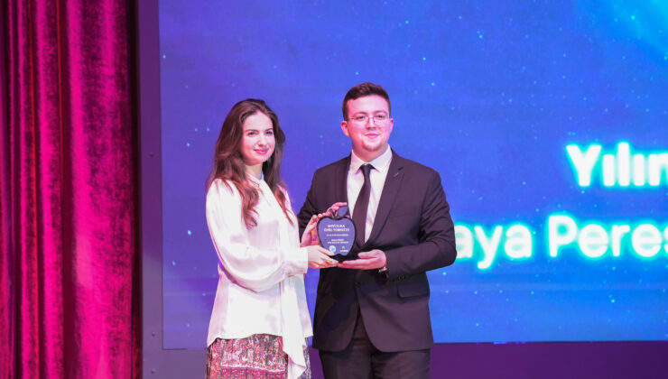 Maya Perest İstanbul İzmir’de Yılın Ödüllerini Aldı