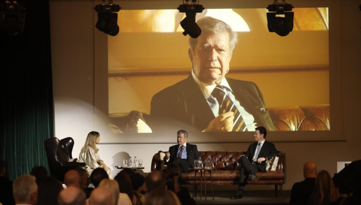 DESA Kurucusu Melih Çelet Olmazı Oldurdu Kitabını Tanıttı