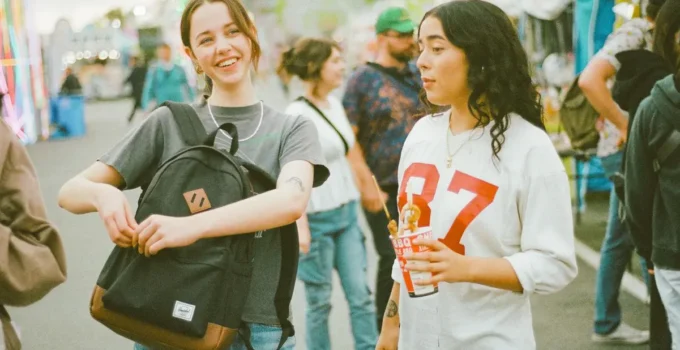 Herschel Çantalarda Sürdürülebilir Şıklık: Sevgililer Gününe Özel İşlevsel Seçenekler