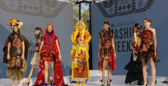 Moda Haftasında Sürpriz Koleksiyonlar