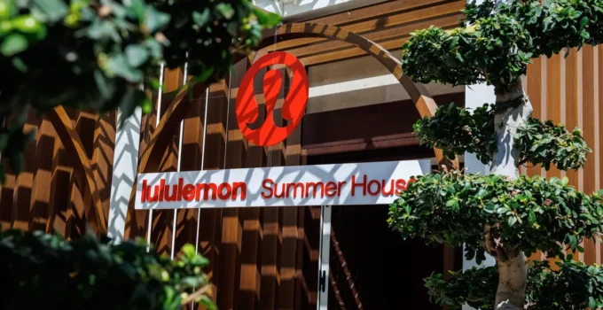 lululemon Yaz Sezonuna Can Suyu Verdi