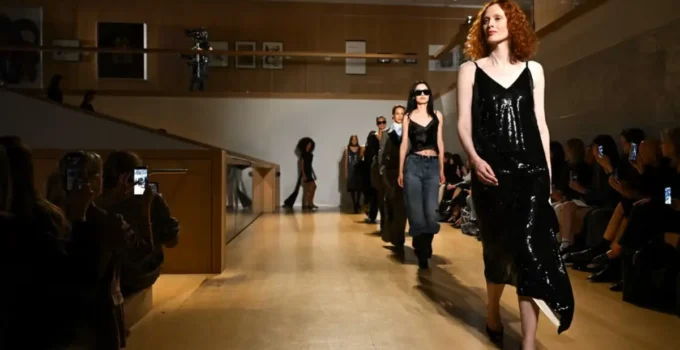 M&S’ten Sürpriz Moda Hamlesi