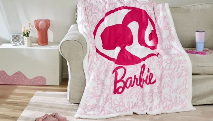 Barbie Teması TAÇ ile Odadan Banyoya Taşınıyor